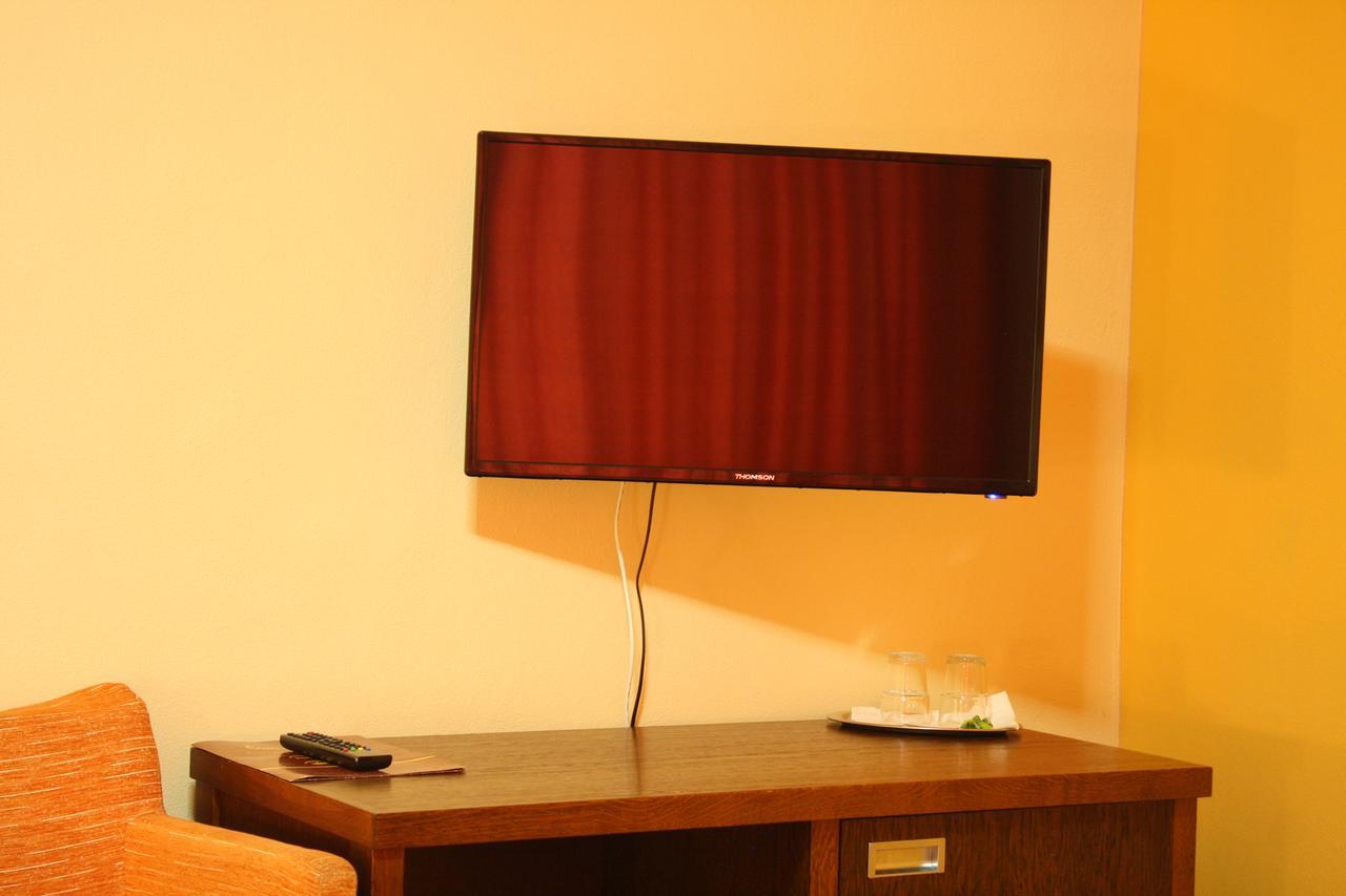 סנץ Garni Hotel Cosmopolitan מראה חיצוני תמונה