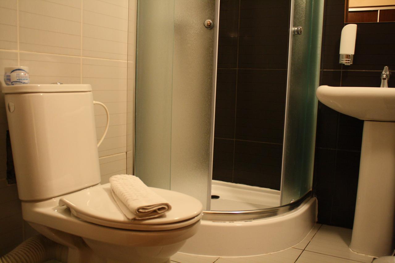 סנץ Garni Hotel Cosmopolitan מראה חיצוני תמונה